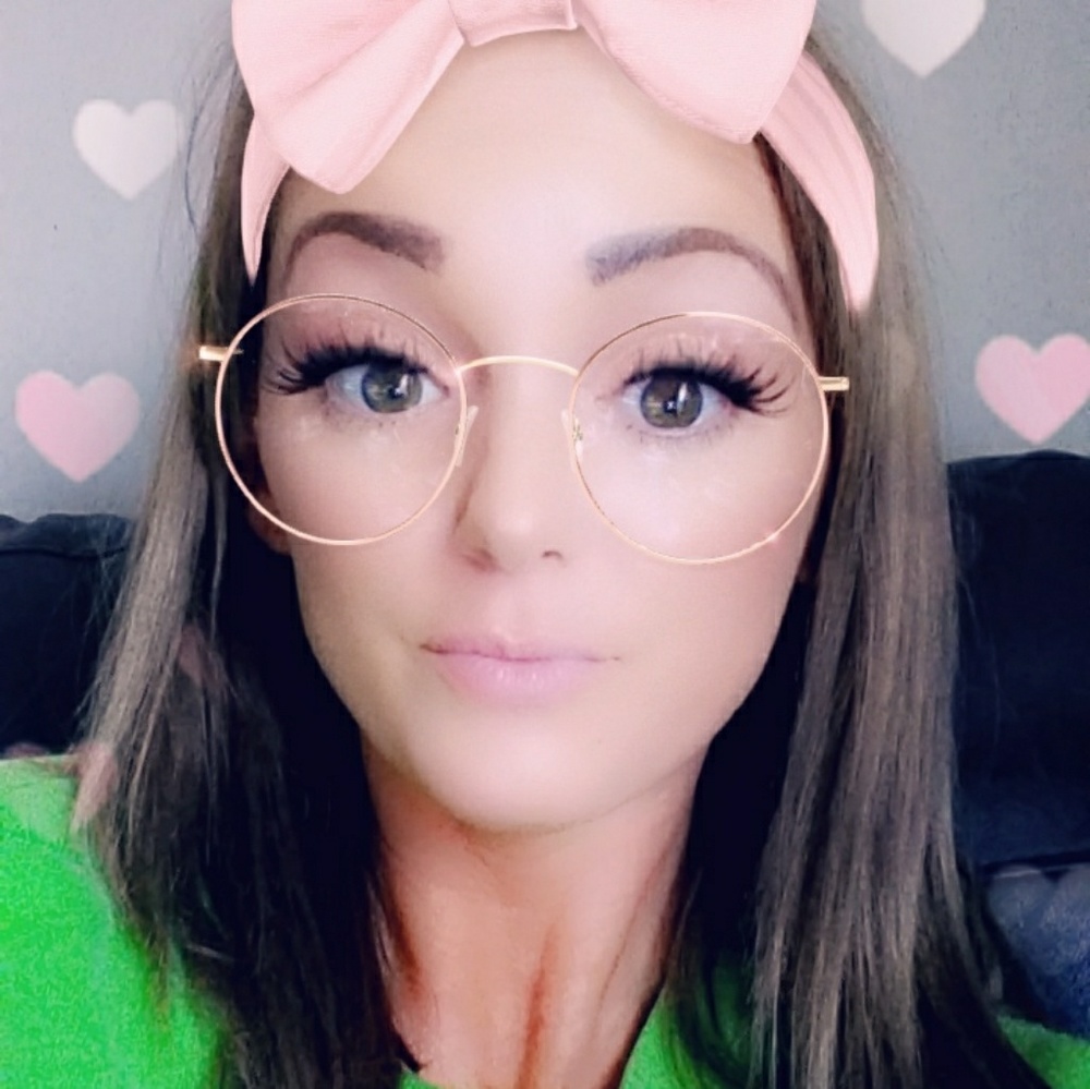 Meet your Posher, Katrina